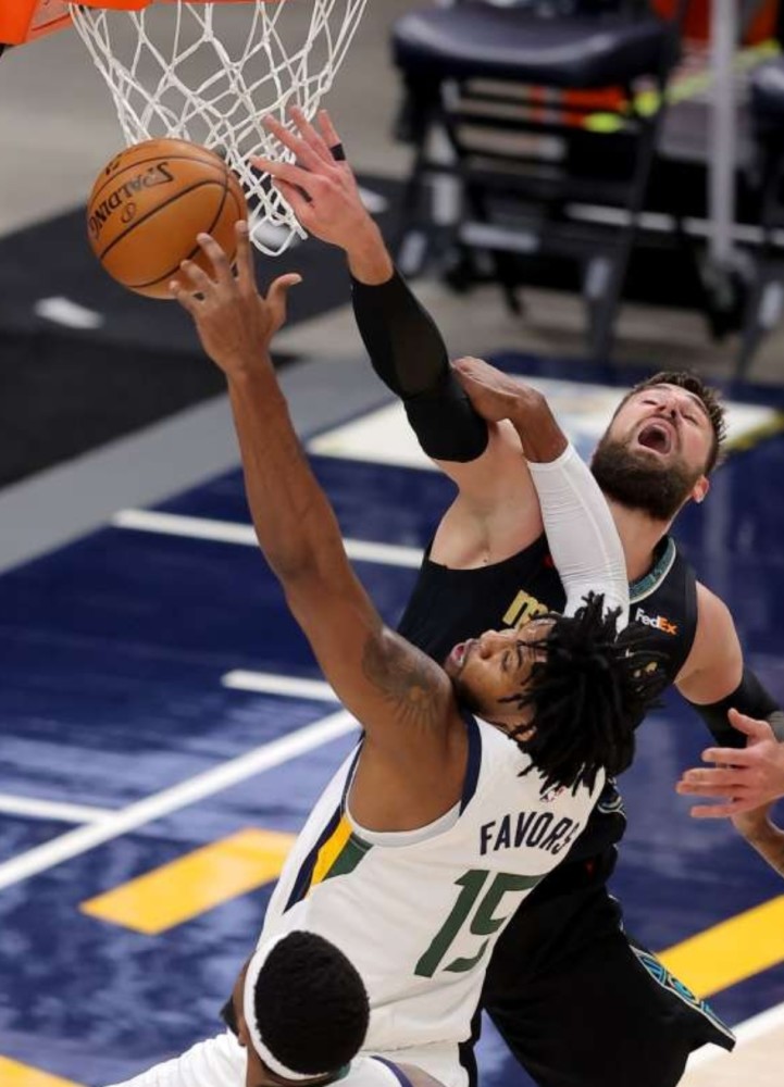  突变团竞30搞笑视频 