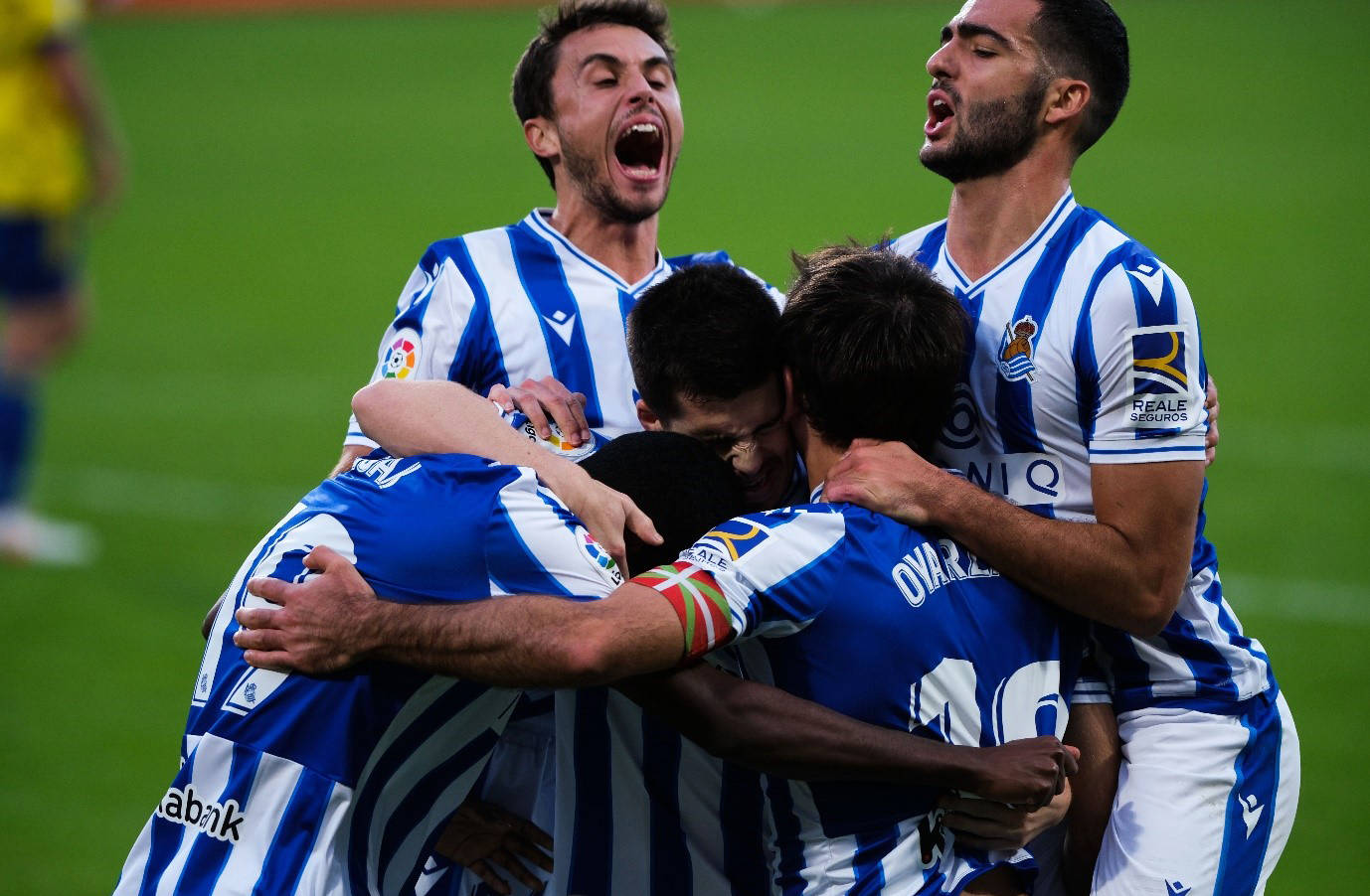 西甲赛后走向成谜，托特纳姆回应争议，赛场秩序良好，球探报告显示潜力的简单介绍